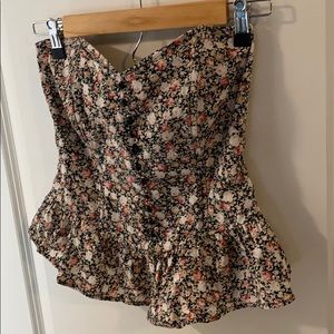 Women’s strapless tank